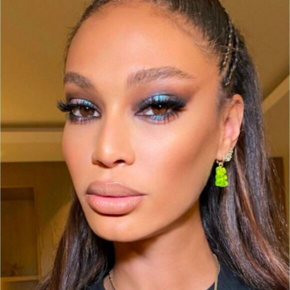 MAC Matte Eyeshadow - Shade Mint Condition - Picture 8 of 17